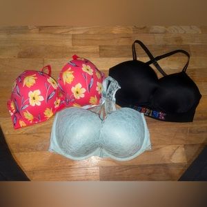 Victoria’s Secret Bra Bundle